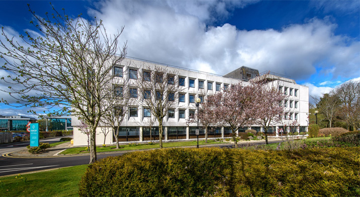 Exterior image of Union Station in Aberdeen